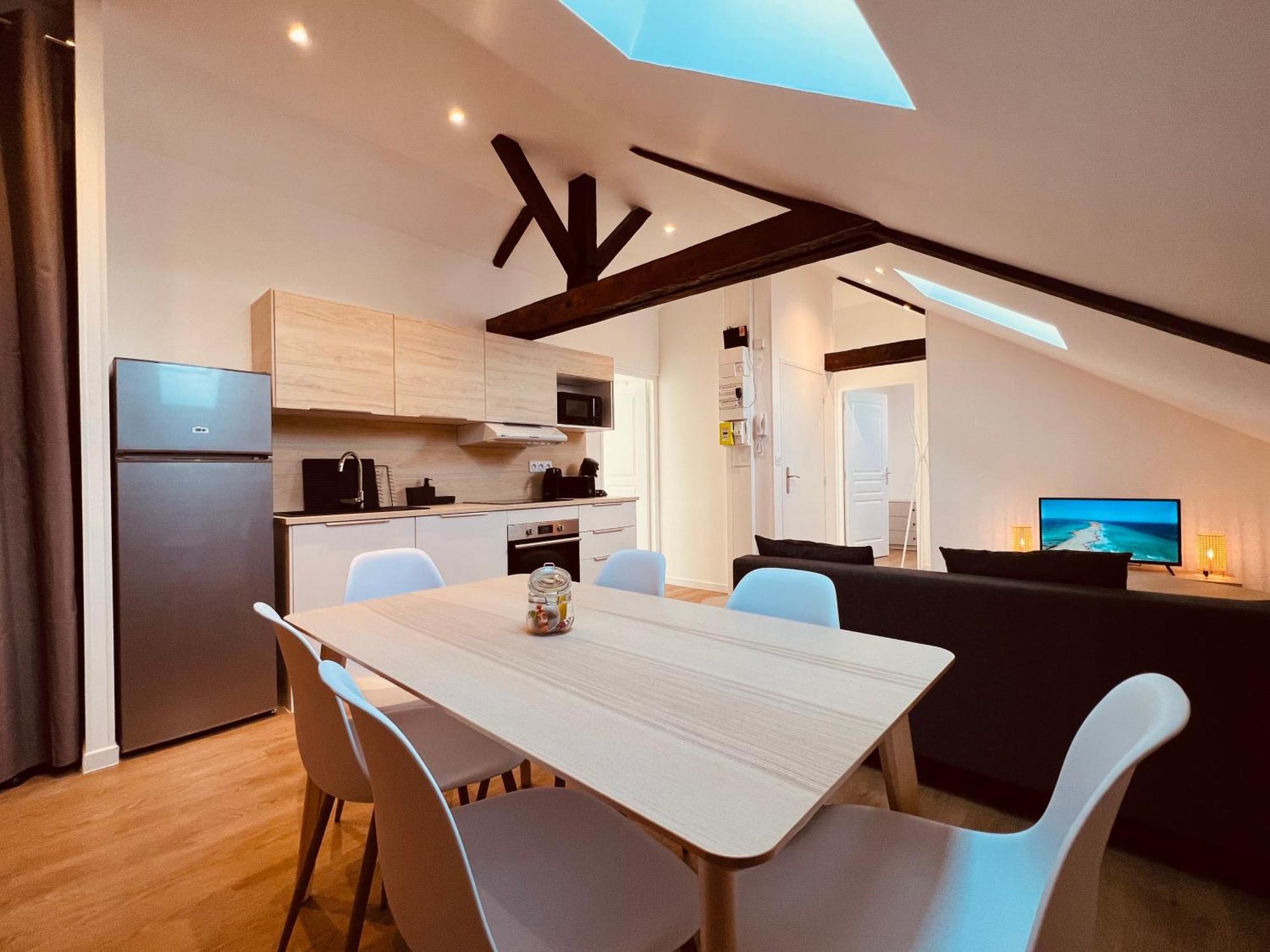 L'Ibiza - Home Homy มงต์ลูซง ภายนอก รูปภาพ